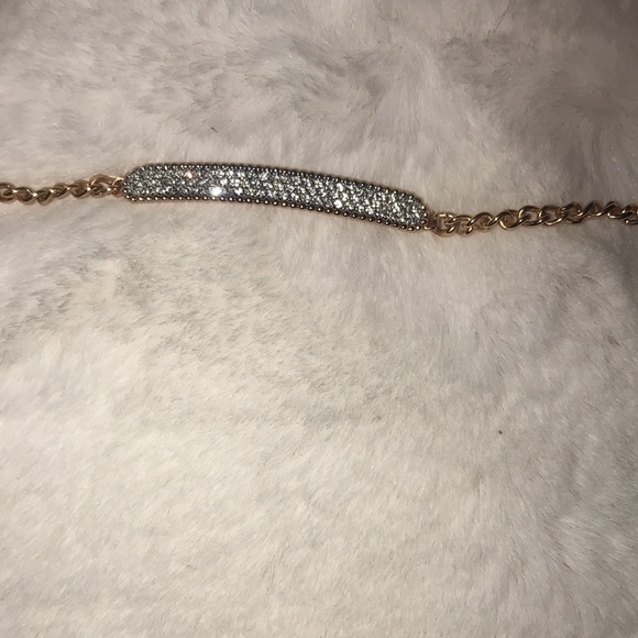 Swarovski rose gold plaque toggle bracelet - Picture 4 of 7